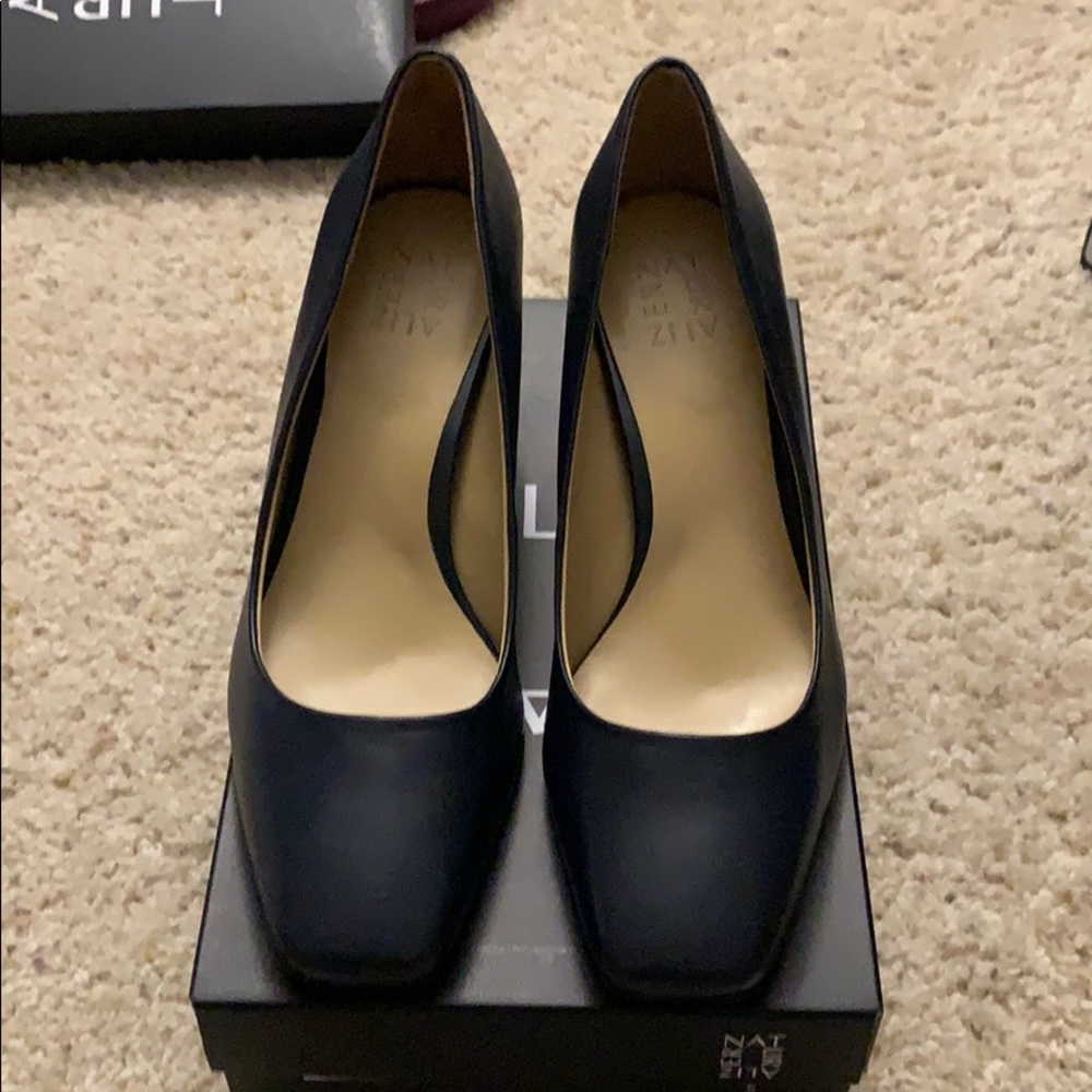 Willow, navy leather
